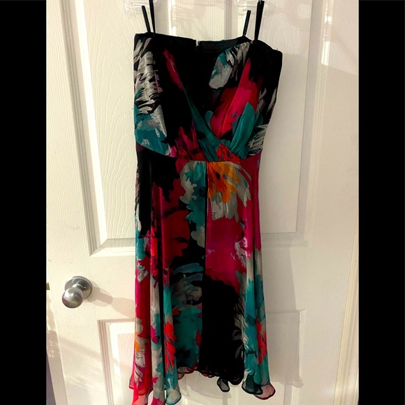 Women's Cocktail Dress - Picture 1 of 4